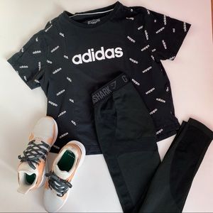 Adidas black and white logo tshirt - size medium